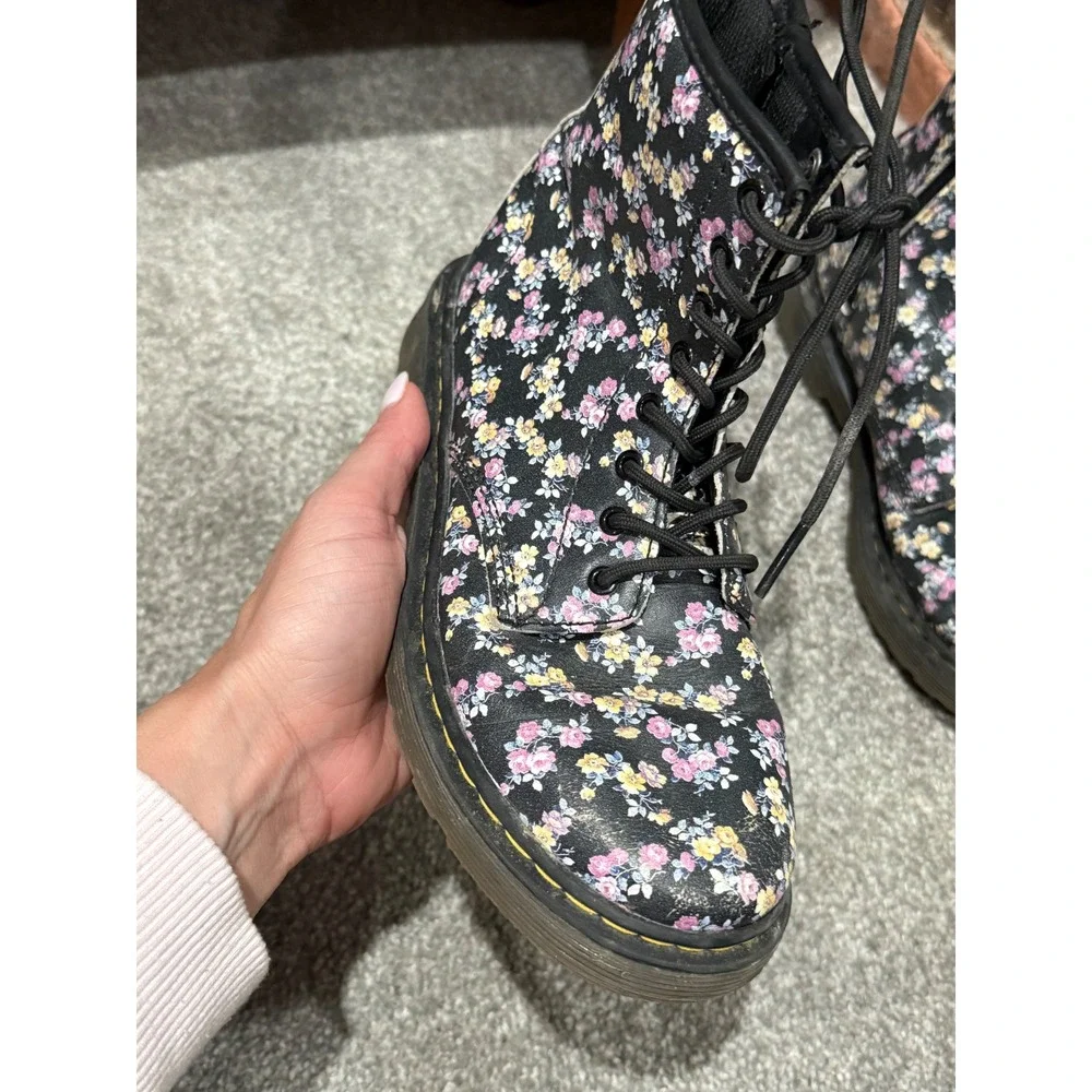 Dr. Martens Delaney Floral Boots Black Pink Yellow Flower Print Kids US 3 EU 34